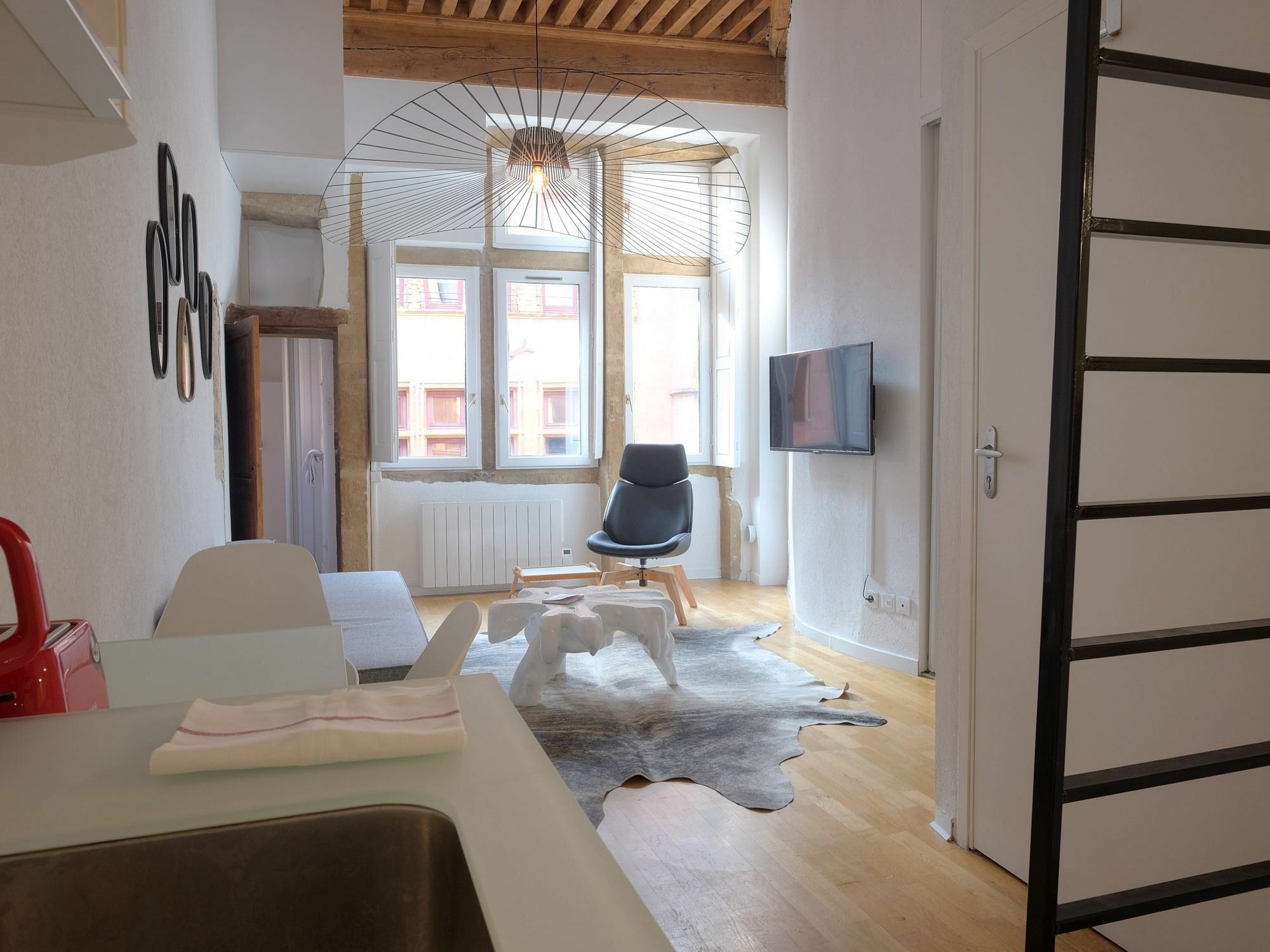 Honore - Hotel Pour Nomades Reveurs - 58 Merciere Lyon Eksteriør billede